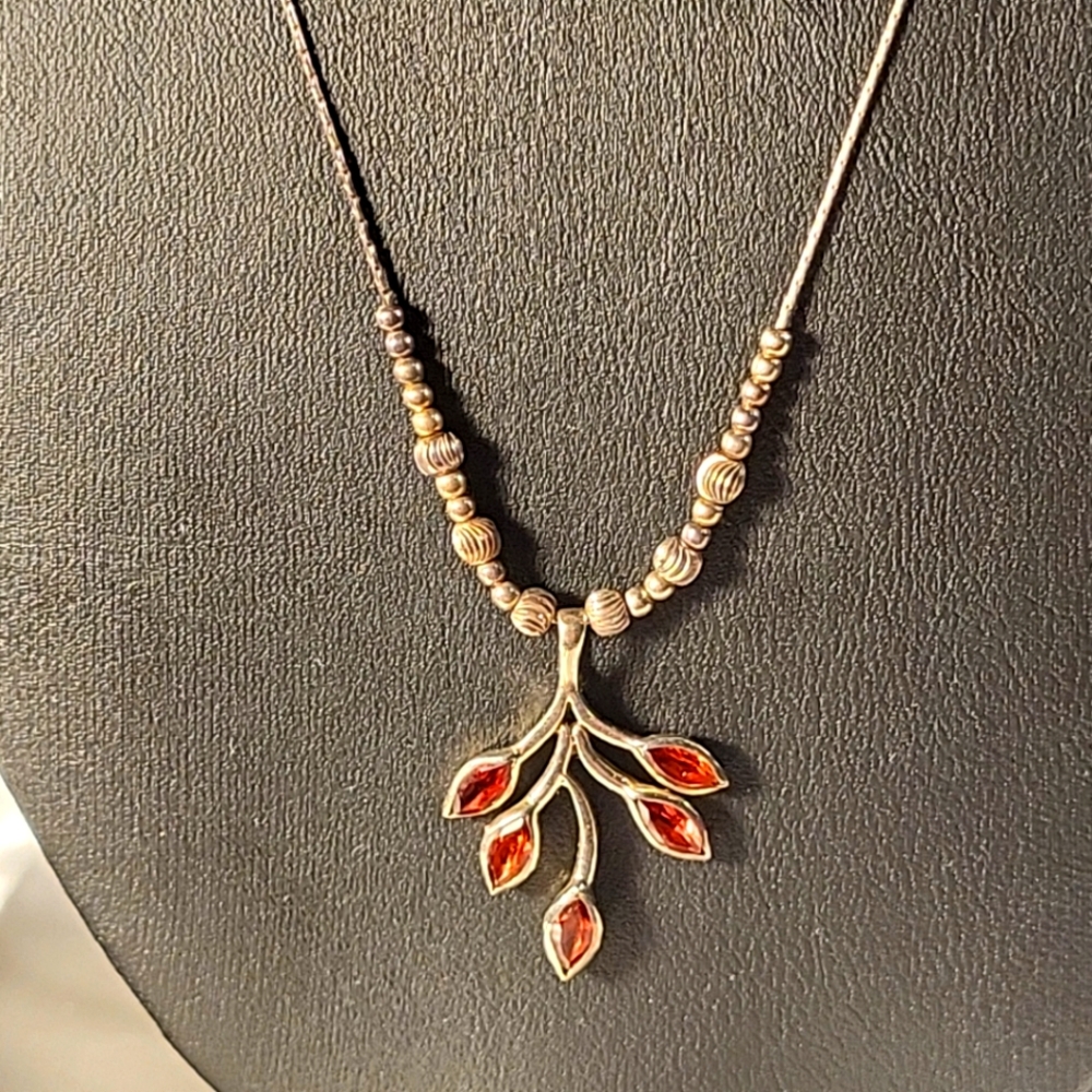SOLD! Y2K Red Garnet Floral Leaf 925 Sterling Silver Necklace, 18" Gift [P33]